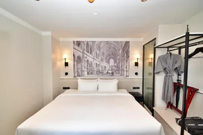 Deluxe Room — Chateau Du Village Patong